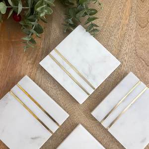 Sous-verres carrés en marbre blanc avec incrustation métallique, lot de quatre sous-verres en pierre naturelle - Product Image 4