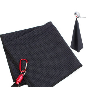 Toalla de golf ligera y fácil de transportar, ideal para viajes, deportes y limpieza. - Product Image 1