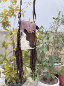 Nouveau design sac à main pour téléphone sac à main véritable fourrure de vachette à frange usinée à la main sculpture sac à bandoulière sacs de petite taille pochette à bracelet sac à bandoulière - Product Image 3