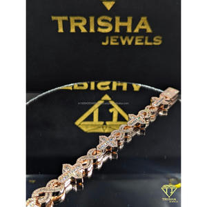 Bracelet en argent sterling 925 double tonalité haute brillance avec diamants de laboratoire VVS de qualité supérieure, bijoux de luxe pour hommes par Trisha Jewels - Product Image 2