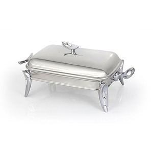 Plat à chafing élégant en argent et or avec pieds de style moderne, poignées assorties et couvercle élégant pour les buffets et les mariages - Product Image 4