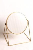 Miroir de table rond moderne en métal au design artisanal, double face, finition laiton, pour la décoration intérieure et les coiffures de mariage
