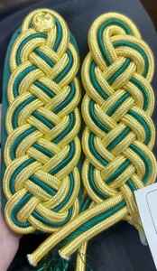 Epaulettes trenzadas doradas y verdes para hombro, insignias de tela para coser, accesorios de uniforme personalizados, insignia de rango dorada de tela para coser. - Product Image 4