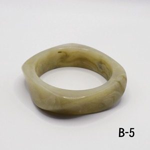 Bracelets en résine style rétro, bracelets en résine couleur unie, articles de gros personnalisés pour usine - Product Image 6