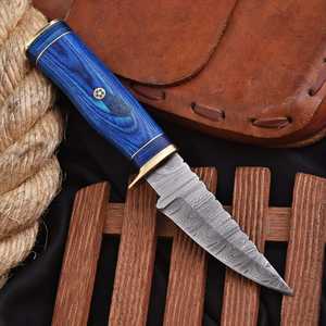 Cuchillo utilitario EDC de hoja fija de 8 pulgadas de acero de Damasco de grado industrial con punta caída y filo recto, mango de madera azul, de UA Supplies - Product Image 5