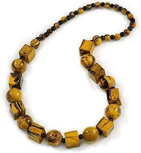 Collier en résine pour femmes, style américain, bijoux faits à la main en résine. - Product Image 1