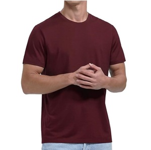 T-shirt personnalisé couleur bordeaux 100% laine mérinos, coupe classique, respirant, écologique, anti-UV, streetwear, gym, fitness, personnalisable - Product Image 1