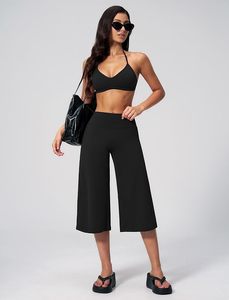 Conjunto de Yoga sin Costuras para Mujer, 2 Piezas, Top Halter Negro, Pantalones Culotte de Cintura Alta, Ropa Deportiva Elástica para Ejercicio - Product Image 3