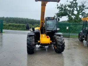 Chariot télescopique JCB 541-70 de qualité supérieure — 7 m — 4 100 kg - Product Image 3