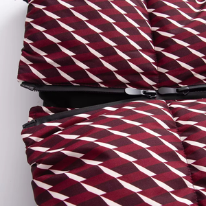 Nouvel ensemble de survêtement 2 pièces pour femme, collection automne 2026 : parka matelassée à capuche et fermeture éclair, pantalon coupe-vent au-dessus du genou - Product Image 4