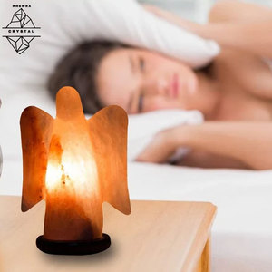 Lampe de sel de l'Himalaya élégante, finition cristal naturel, faite à la main, haute qualité, design floral Feng Shui, décoration de chevet, personnalisable - Product Image 3
