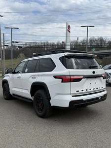 Toyota Sequoia TRD Pro Hybrid d'occasion 2026 - Product Image 5