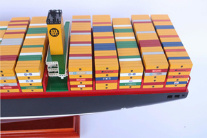 MSC OSCAR - Maqueta de Buque de Carga Comercial Internacional de Madera Hecha a Mano para Exhibición, Colección o Regalo de Recuerdo - Product Image 5