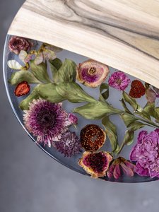 Table d'appoint personnalisable en résine florale écologique peinte à la main avec fleurs séchées - Product Image 2