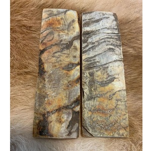 Grands écailles en corne de cerf pour la fabrication de couteaux, l'artisanat, etc. 5” x 2 1/4” Importé d'Inde, écorce de corne de bélier mérinos de haute qualité - Product Image 5