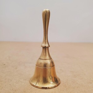 Campana de Mano de Latón Macizo con Mango de Madera, Sonido Fuerte y Claro, Campana Decorativa para Templos, Escuelas, Aulas y Uso en Mostradores de Servicio - Product Image 1