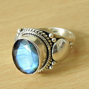 Natural Blue Sheen <b>Labradorite</b> 925 Sterling Silver Bezel Set <b>Ring</b> Vintage Style Unisex Everyday Wear Handmade Jewelry India - Product Image 1