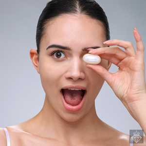 El elegante anillo de cóctel de perlas ovaladas de PRAO, una elegante pieza de joyería de perlas - Product Image 5