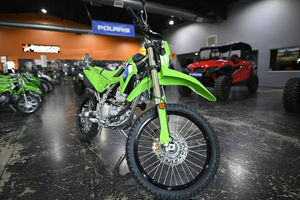 รถมอเตอร์ไซค์ Kawasaki KLX 300 รุ่นใหม่แบบ Dual Sport ยอดขายดีที่สุดประจำปี 2026 พร้อมจัดส่งแล้ว - Product Image 5