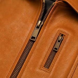 Chaqueta de Motociclista de Cuero Genuino para Hombre, Cuello Camisero, Cierre de Cremallera, Bolsillos con Cinturón, Ropa de Abrigo para Otoño e Invierno, Color Sólido, Corte Regular - Product Image 5