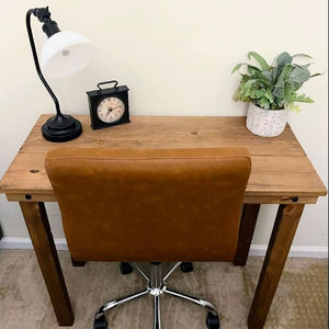 Escritorio de Oficina de Madera Maciza Premium, Escritorio de Estudio de Madera Hecho a Mano para Oficina en Casa, Mesa para Computadora con Acabado Rústico, Espacio de Trabajo Duradero - Product Image 1