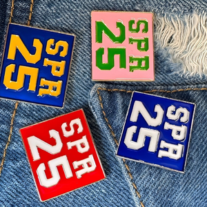 Pin de Solapa SPR 25, Broche de Esmalte Sigma Gamma Rho, Pin con Letras Griegas para Mujer, Accesorio Elegante - Product Image 2