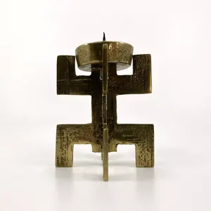 Porte-bougie en métal en forme de croix, abstrait, avec bras carrés et coupelle centrale - Product Image 2