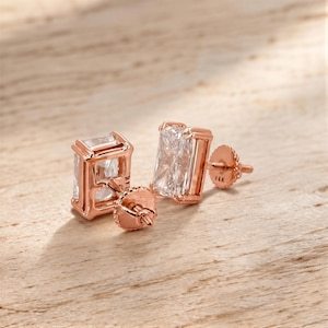 Boucles d'oreilles clous en diamant de laboratoire taille Radiant, or massif 10K 14K 18K, clarté E, VVS, certifiées IGI - Product Image 4