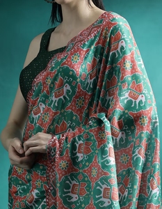 Sari de créateur KV avec blouse non cousue - Product Image 2