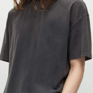 Camiseta Oversize para Hombre con Hombros Caídos, Estilo Urbano Minimalista, Ajuste Relajado, Algodón, Color Liso, Top Casual de Verano a la Moda - Product Image 4