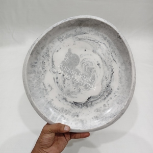Plato de Resina Artístico Color Verde Azulado con Ondas de Mármol Acuático para Cocinas de Diseño, Hoteles y Comedores Sofisticados - Product Image 6