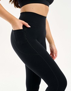 Conjuntos de dos piezas para mujer de calidad premium, color negro, OEM, leggings Ascend con bolsillos, suaves, elásticos y de compresión, cintura alta. - Product Image 5