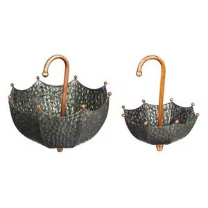 Macetas de Metal Retro con Acabado Galvanizado, Macetas para Exteriores de Estilo Rústico, Juego de 2 Macetas Colgantes para Decoración de Jardín - Product Image 1