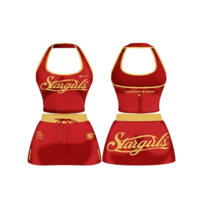 Ensemble de sport pour femme rouge à col licou sans manches avec imprimé logo doré, body extensible et jupe, respirant, séchage rapide, coupe ajustée - Product Image 1