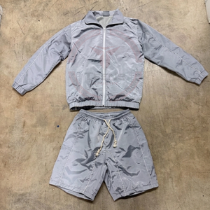 Ensemble de survêtement rose à capuche pour femme, léger en polyester, décontracté, avec short, couleur unie, fermeture éclair, coupe ample - Product Image 3