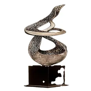 แจกันโลหะทรงยาว ตกแต่งบ้าน โรงแรม ร้านอาหาร สไตล์โมเดิร์น สำหรับจัดโต๊ะ งานฝีมือโลหะ ของขวัญวันเกิด - Product Image 1