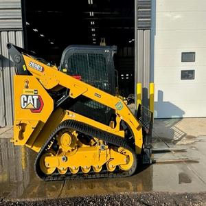 Minicargadora CAT 246D3 2020 en Venta, con Motor y Caja de Cambios con Capacidad de Carga Nominal de 45 Toneladas - Product Image 3