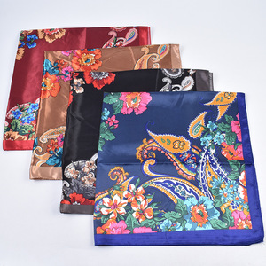 Nouvel Arrivage – Foulard Carré de Luxe en Soie Satinée Imprimée, Design Personnalisé, 90x90 cm, Châle Décontracté Multifonctionnel - Product Image 2