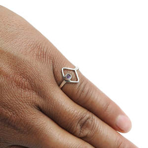 แหวนพลอยอเมทิสต์ทรงกลมเจียระไนสวยงามสำหรับผู้หญิง เงินแท้ 925 เครื่องประดับสั่งทำพิเศษ ขายส่งจำนวนมาก เครื่องประดับสไตล์โบฮีเมียน - Product Image 2