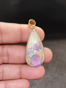 Colgante de Latón con Rubí Natural y Fuchsite, Joyería Artesanal con Piedras Preciosas al por Mayor - Product Image 4