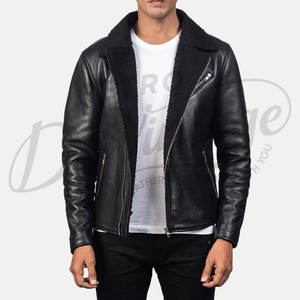 Blouson de motard en cuir noir premium pour homme avec col en fausse fourrure noire, manteau moto chaud en peau de mouton pour l'hiver, coupe ajustée - Product Image 6