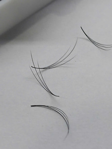 Extensions de cils préfabriquées de haute qualité en gros, bouquets effilés 2D-20D, tailles mixtes C/D/CC/M/L, courbure, synthétiques PBT coréens, tendance du moment - Product Image 2