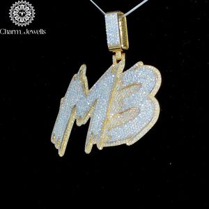จี้ห้อยคอ Charm Jewells สไตล์ฮิปฮอป ประดับมอสซาไนต์และไข่มุกน้ำจืด รับรองโดย IGI เงินแท้ชุบทอง 18K ประดับเพชรแบบไมโครเพฟ เหมาะสำหรับทุกเพศทุกวัย ใช้ได้ทุกวัน - Product Image 2