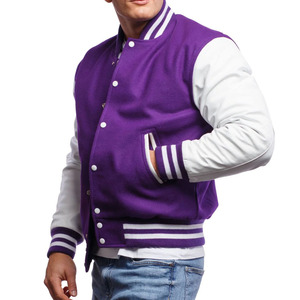 Veste universitaire pour homme de couleur violette avec manches blanches, logo brodé Stay Rad sur la poitrine, coupe classique, idéale pour l'automne - Product Image 5