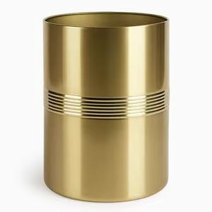 Poubelle décorative en métal au design moderne pour un rangement élégant dans le salon, la chambre et la cuisine - Product Image 2