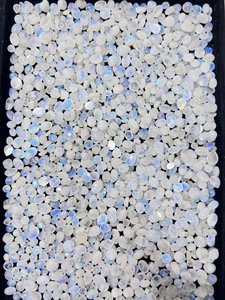 Trimurti Gems - Gemas Sueltas de Piedra Lunar Arcoíris Natural al por Mayor, Cabujones de Diferentes Formas de 10-20 mm, Alto Brillo Azul Fuego, para Joyería - Product Image 3