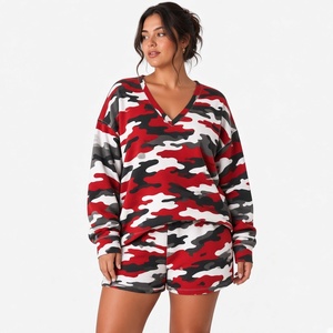 Sweat-shirt à manches longues et col en V pour femme, imprimé camouflage Supreme marron foncé, motif écorce d'arbre et cône de pin, avec short assorti - Product Image 2