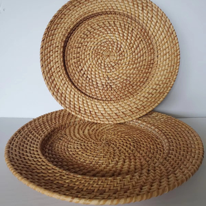 จานหวายทำมือทรงกลมสไตล์เวียดนาม ถาดเสิร์ฟแบบเรียบง่าย งานฝีมือสาน ตกแต่งโต๊ะอาหารรักษ์โลก ขนาด 33 ซม. - Product Image 1