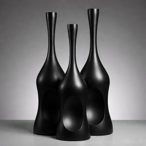 Ensemble moderne de 3 vases de table portables en aluminium moulé à la main, de forme irrégulière, à long col, avec un design sculptural minimaliste - Product Image 1