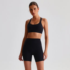 Conjunto de yoga sin costuras para mujer, naranja, con efecto tie-dye, top deportivo con tirantes cruzados y shorts de cintura alta, 2 piezas, de secado rápido, para entrenamiento. - Product Image 3